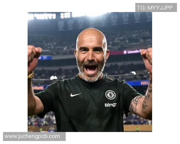 抬头踢足球的技巧与训练方法助你成为场上明星球员