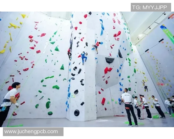 杭州攀岩队在世界攀岩锦标赛中以92分稳居积分榜首位 杭州攀岩队在世界攀岩锦标赛中以92分稳居积分榜首位